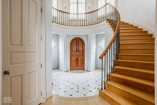 $2,599,000 | 290 Breakwater Drive, Fishers, IN 46037