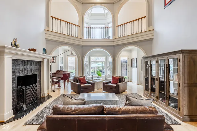 $2,599,000 | 290 Breakwater Drive, Fishers, IN 46037