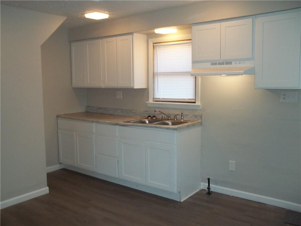 3840 Baytree Street Pittsburgh, PA 15214 - Photo 7 of 21 a room with a window