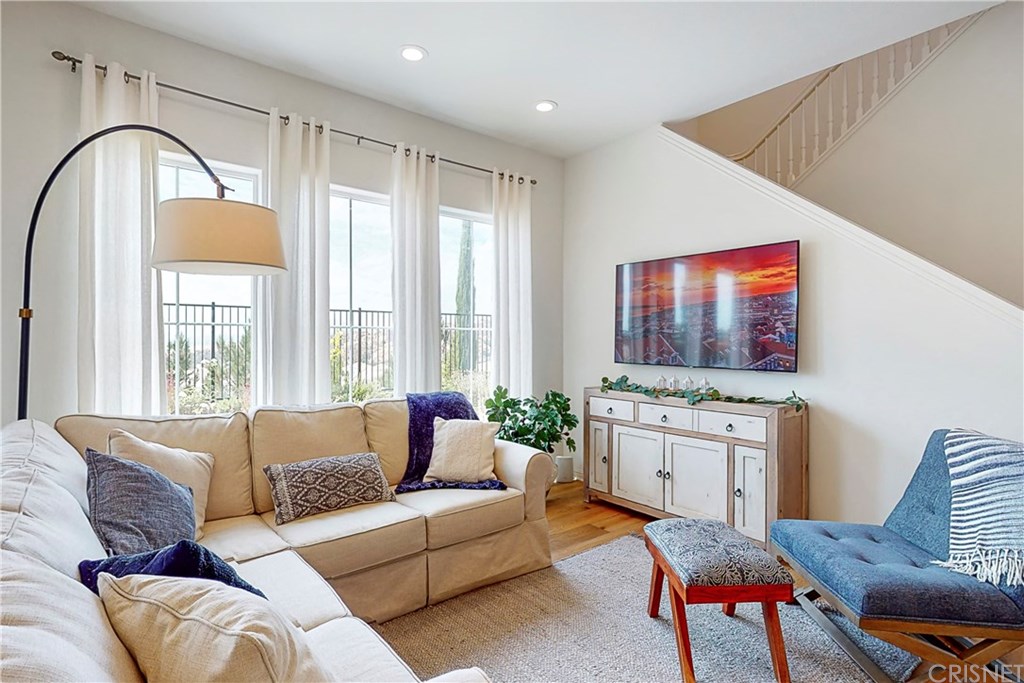 20706 Beech Circle Porter Ranch, CA 91326 - Photo 13 of 55 Gallery Image 13