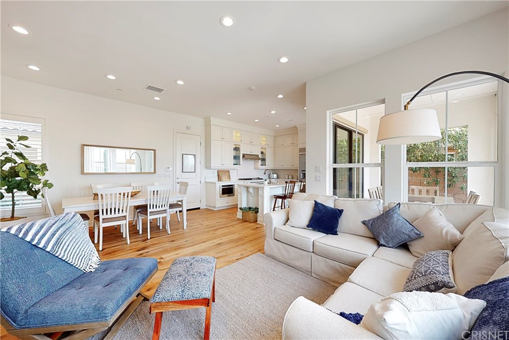 20706 Beech Circle Porter Ranch, CA 91326 - Photo 14 of 55 Gallery Image 14