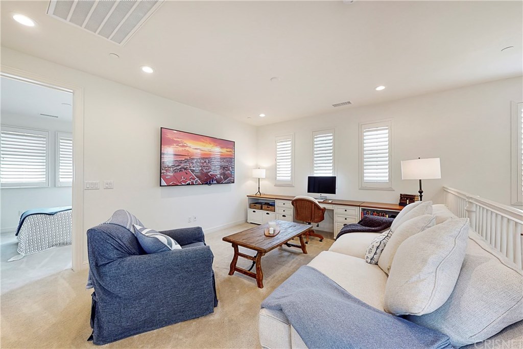 20706 Beech Circle Porter Ranch, CA 91326 - Photo 21 of 55 Gallery Image 21