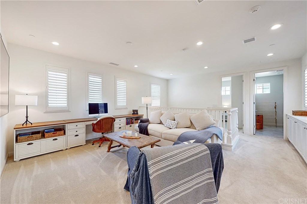 20706 Beech Circle Porter Ranch, CA 91326 - Photo 22 of 55 Gallery Image 22