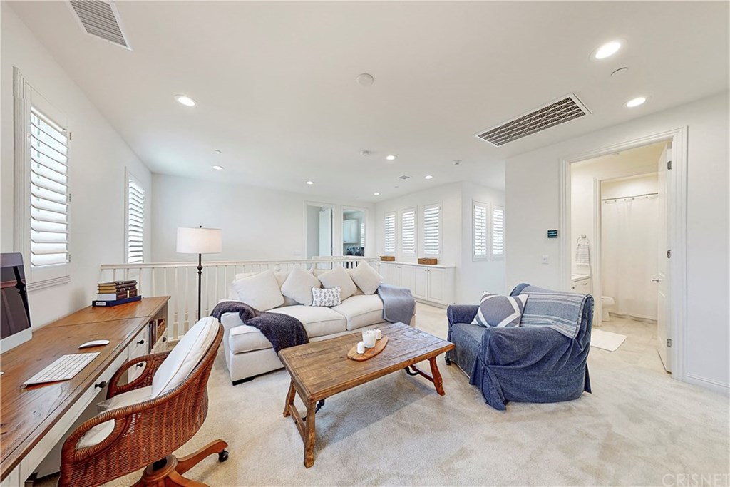 20706 Beech Circle Porter Ranch, CA 91326 - Photo 23 of 55 Gallery Image 23
