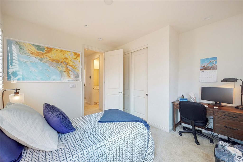 20706 Beech Circle Porter Ranch, CA 91326 - Photo 25 of 55 Gallery Image 25