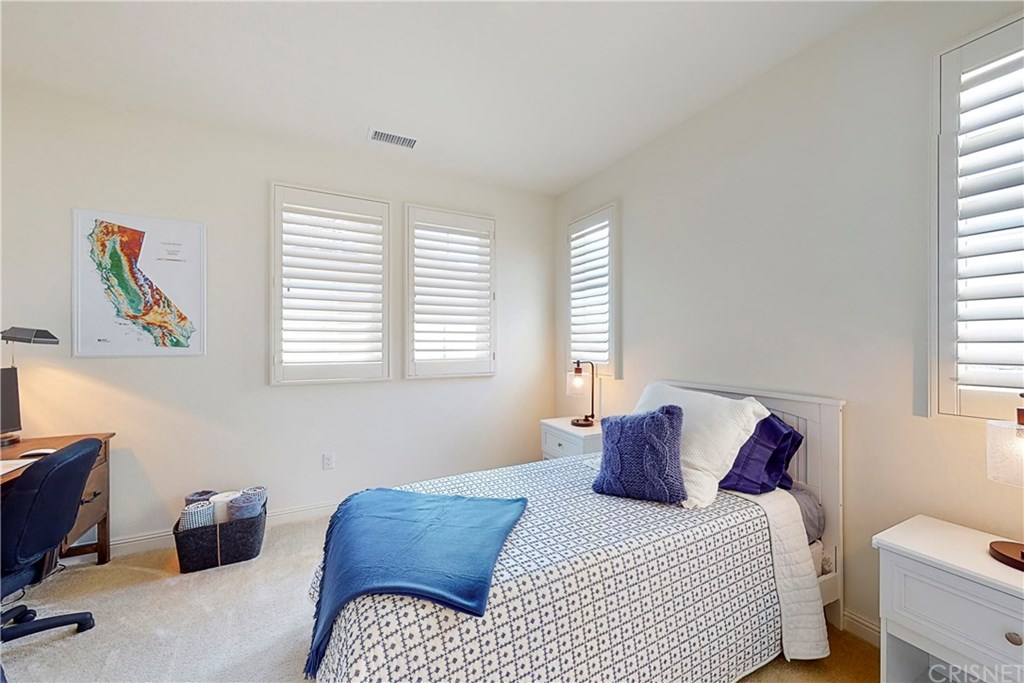 20706 Beech Circle Porter Ranch, CA 91326 - Photo 26 of 55 Gallery Image 26