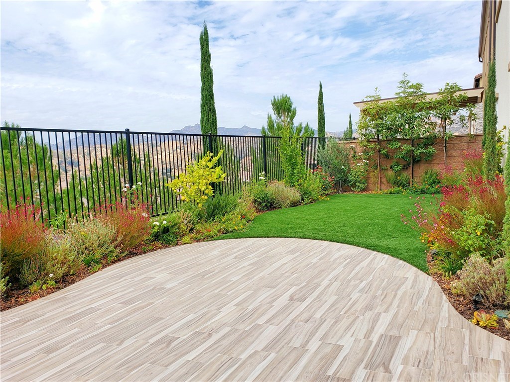 20706 Beech Circle Porter Ranch, CA 91326 - Photo 37 of 55 Gallery Image 37