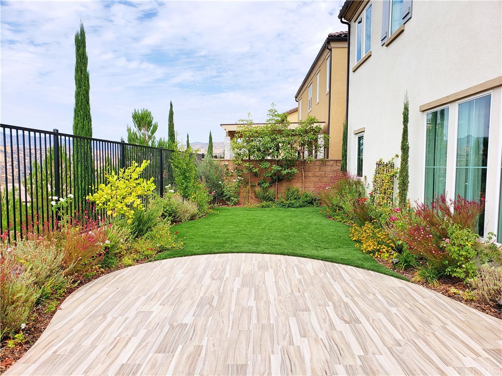 20706 Beech Circle Porter Ranch, CA 91326 - Photo 38 of 55 Gallery Image 38