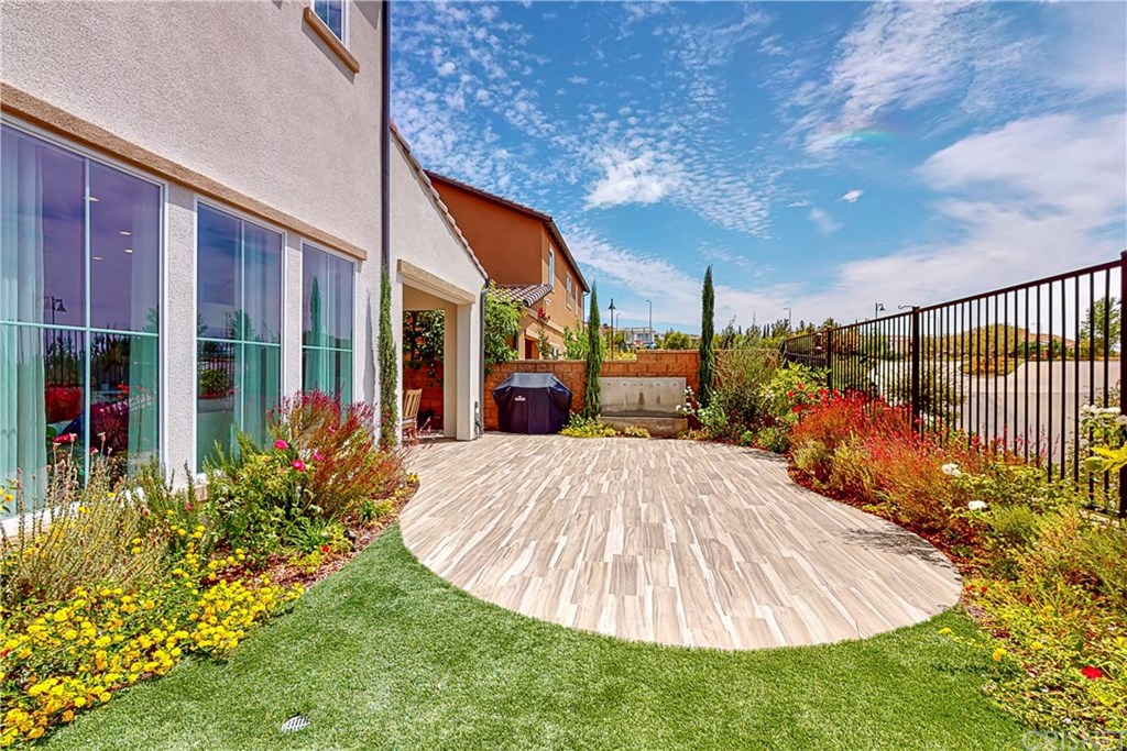 20706 Beech Circle Porter Ranch, CA 91326 - Photo 39 of 55 Gallery Image 39