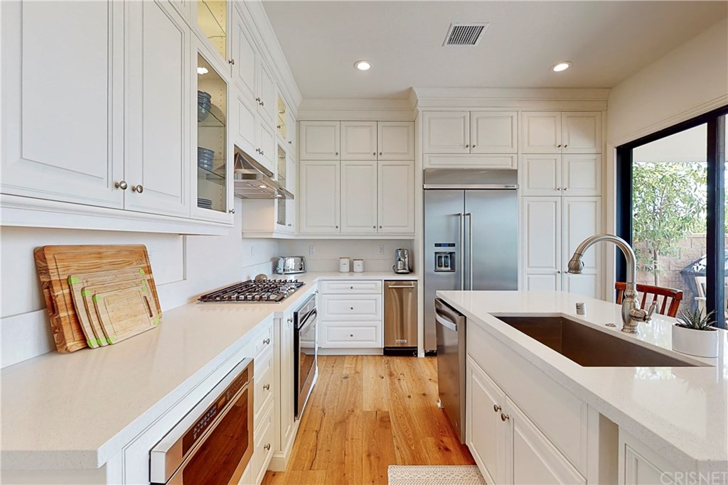 20706 Beech Circle Porter Ranch, CA 91326 - Photo 5 of 55 Gallery Image 5
