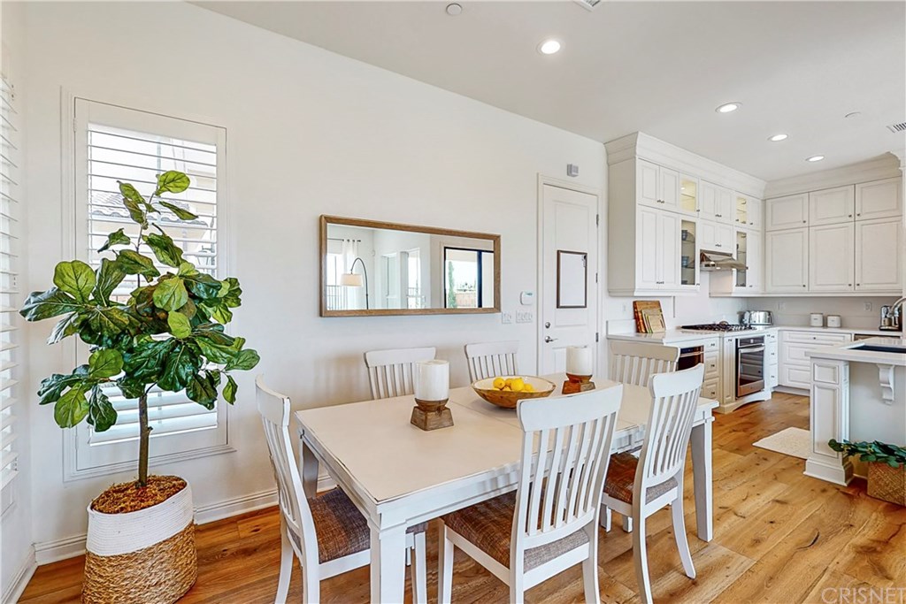 20706 Beech Circle Porter Ranch, CA 91326 - Photo 9 of 55 Gallery Image 9