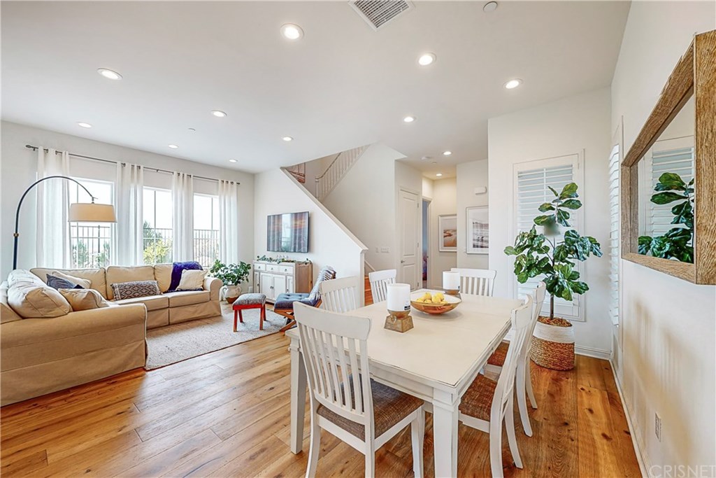 20706 Beech Circle Porter Ranch, CA 91326 - Photo 10 of 55 Gallery Image 10