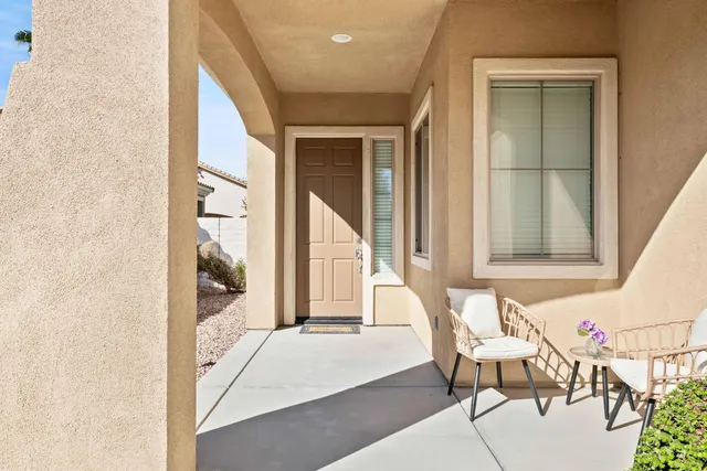 a view of an entryway with furniture