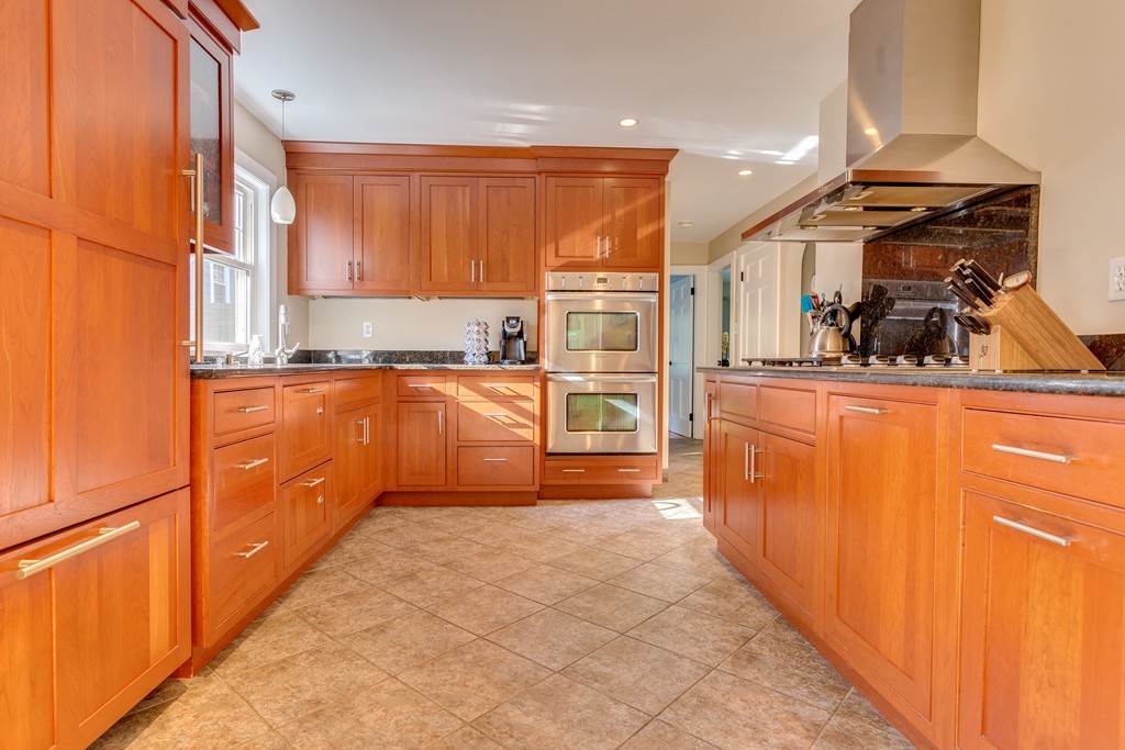 201 River Road Andover, MA 01810 - Photo 13 of 30 Gallery Image 13