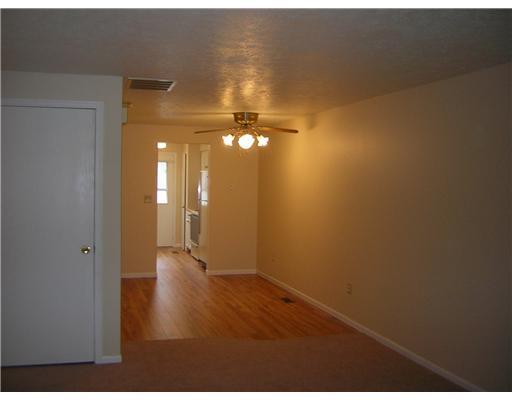 4528 Ridgewood Road East, Unit 4528 Springfield, OH 45503 - Photo 5 of 8
