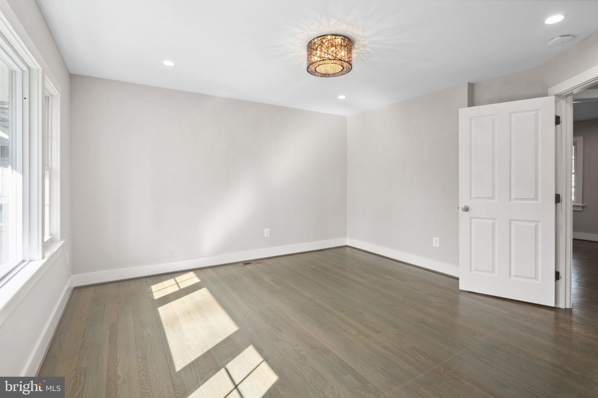 8832 Fort Hunt Road Alexandria, VA 22308 - Photo 15 of 47 Gallery Image 15