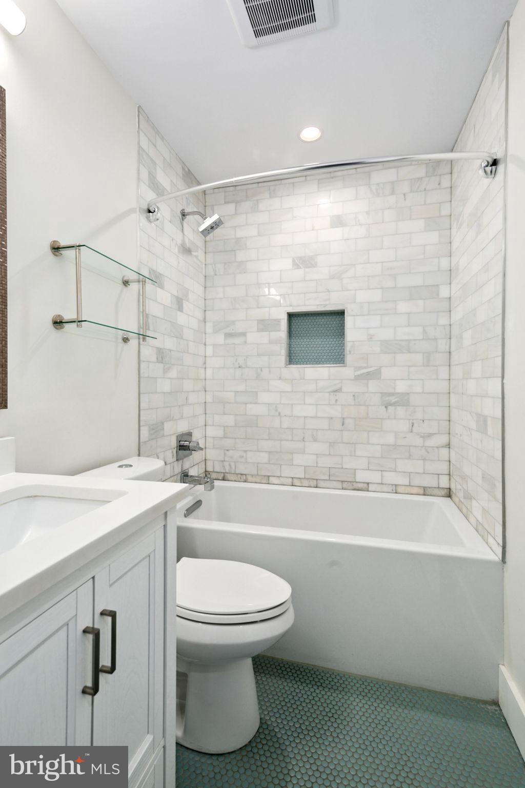 8832 Fort Hunt Road Alexandria, VA 22308 - Photo 21 of 47 Gallery Image 21