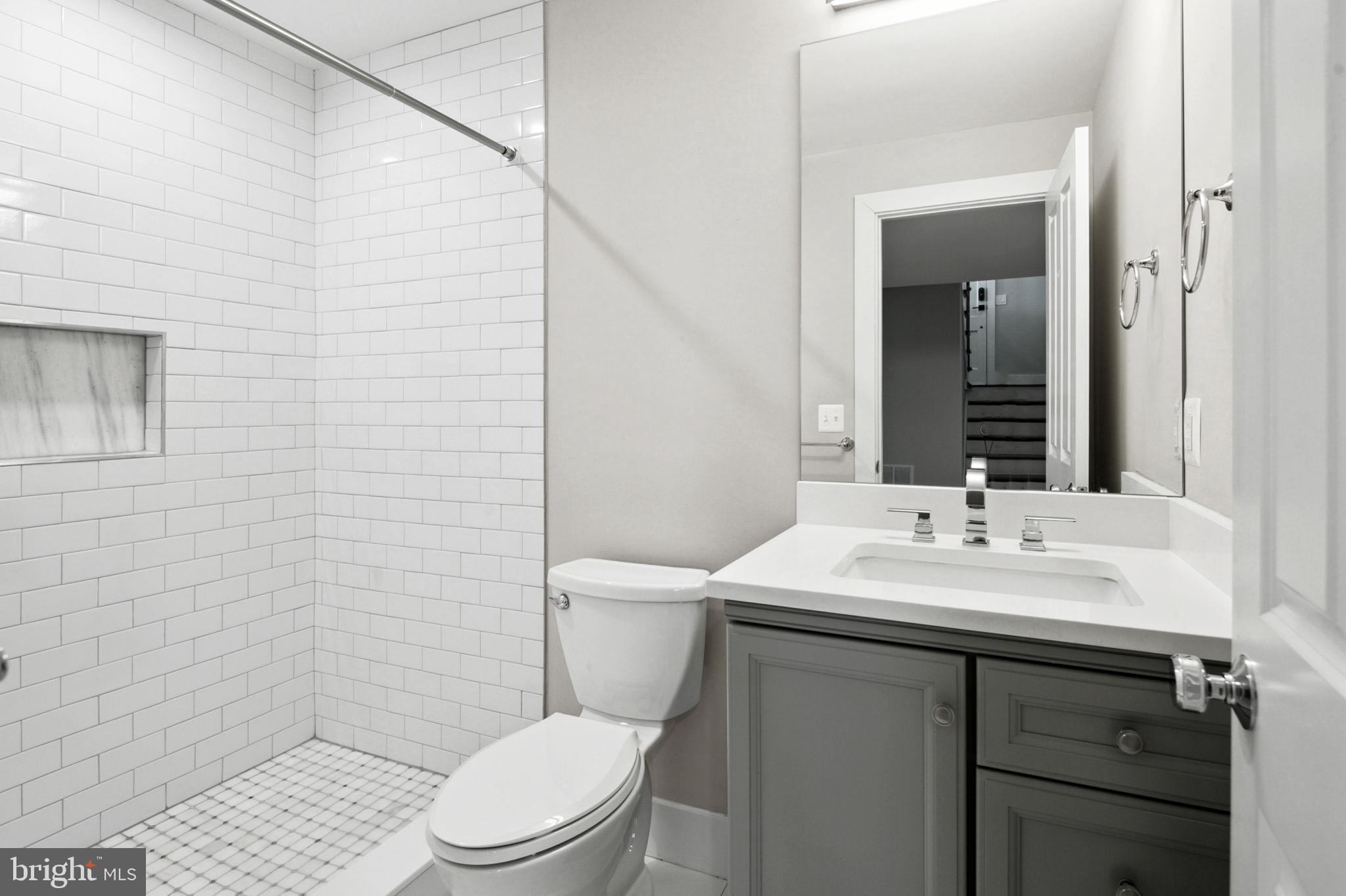 8832 Fort Hunt Road Alexandria, VA 22308 - Photo 33 of 47 Gallery Image 33