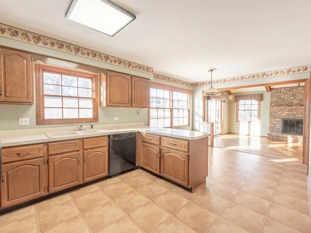 $649,900 | 839 Mt Vernon Court, Naperville, IL 60563