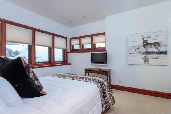 $2,750,000 | 51 East Ash Road, Plymouth, VT 05056