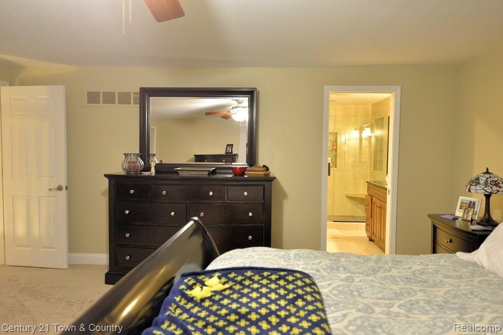 372 Shellbourne Drive Rochester Hills, MI 48309 - Photo 27 of 45