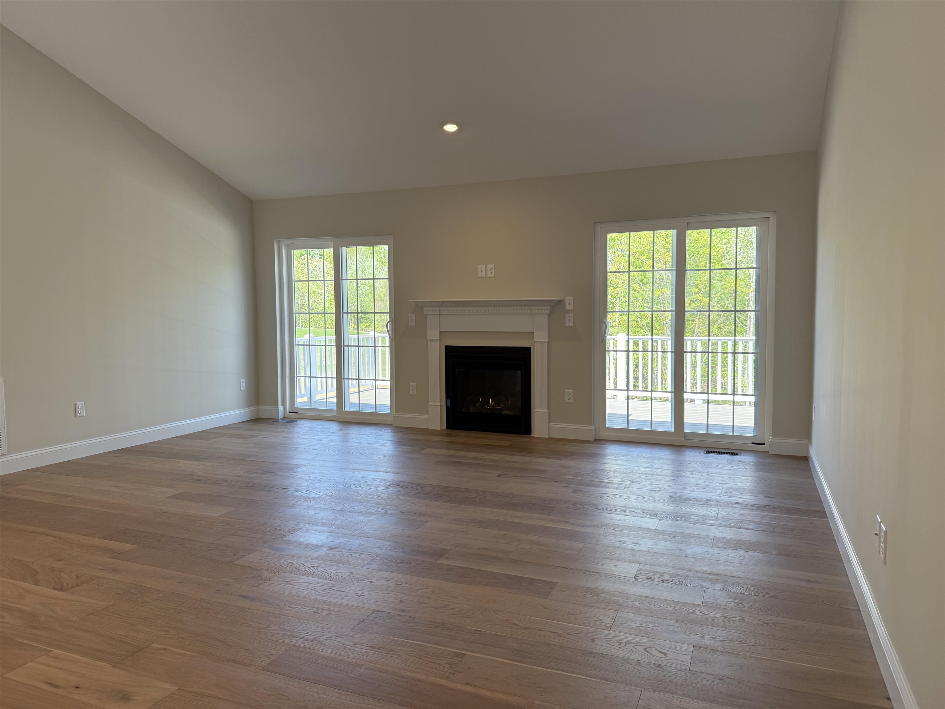 1 A Connor Court, Unit 1A Epping, NH 03042 - Photo 5 of 25