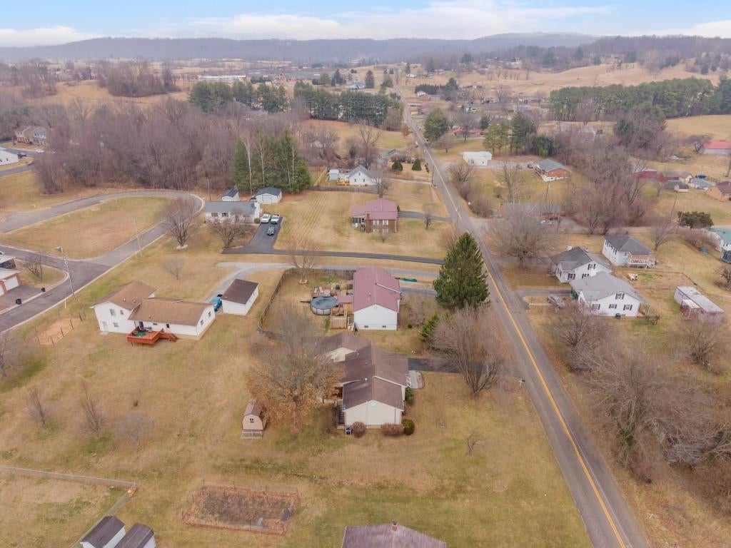 7621 Brooklyn Road Radford, VA 24141 - Photo 60 of 66 Gallery Image 60