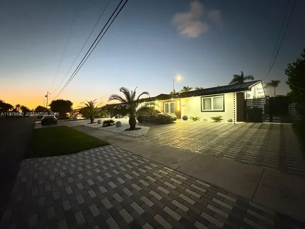 $1,999,000 | 9351 Southwest 88th Terrace, Miami, FL 33176