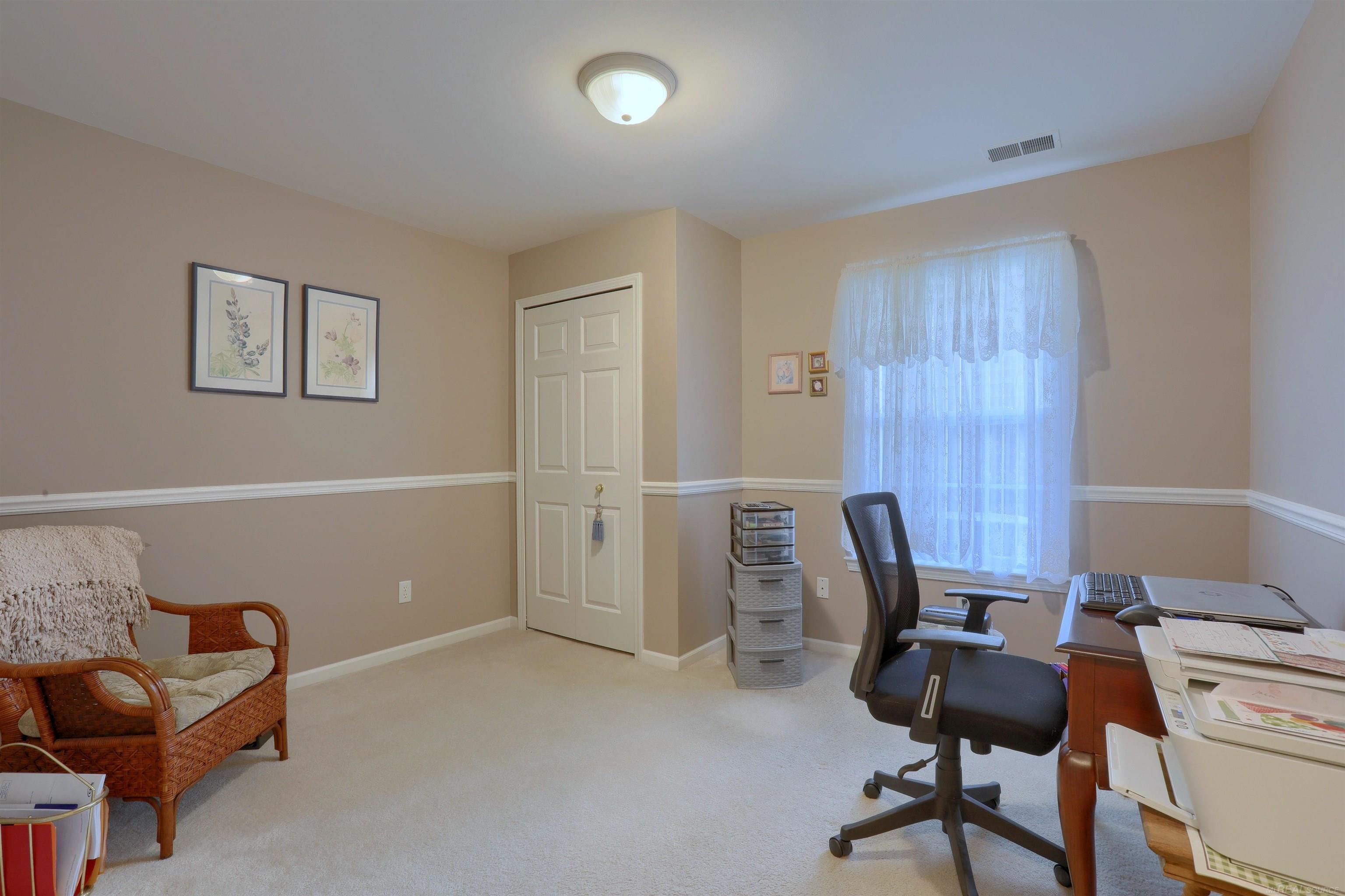 20656 Dunham Road Clinton Township, MI 48038 - Photo 20 of 24 50142123-195cfb18-d113-4d91-a2ce-7f468d2297d0.JPG