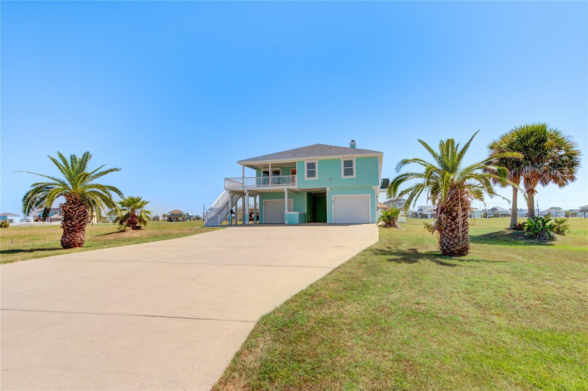 3915 Kiva Road Galveston, TX 77554 - Photo 2 of 44