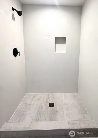 $4,300 | 316 Northeast 191st Street, Shoreline, WA 98155