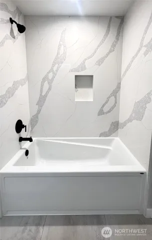 $4,300 | 316 Northeast 191st Street, Shoreline, WA 98155