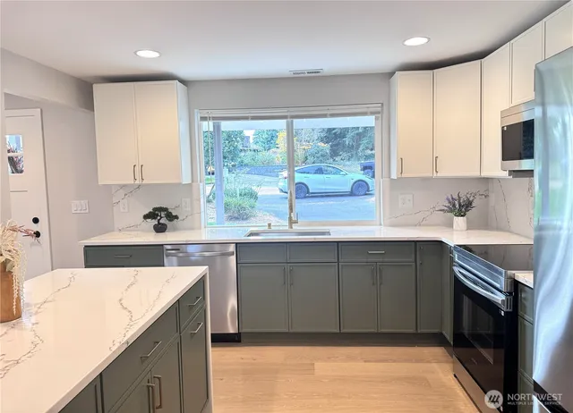 $4,300 | 316 Northeast 191st Street, Shoreline, WA 98155