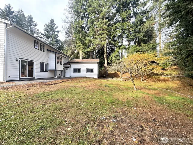 $4,300 | 316 Northeast 191st Street, Shoreline, WA 98155