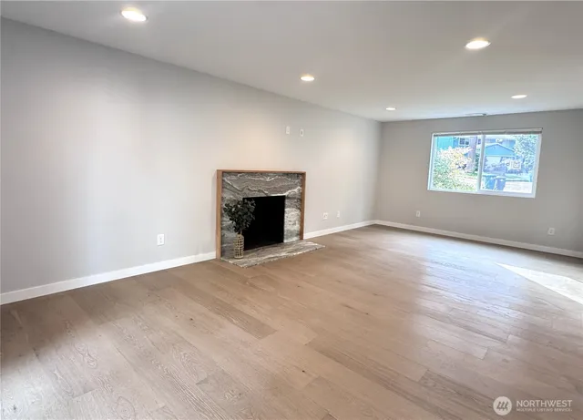 $4,300 | 316 Northeast 191st Street, Shoreline, WA 98155