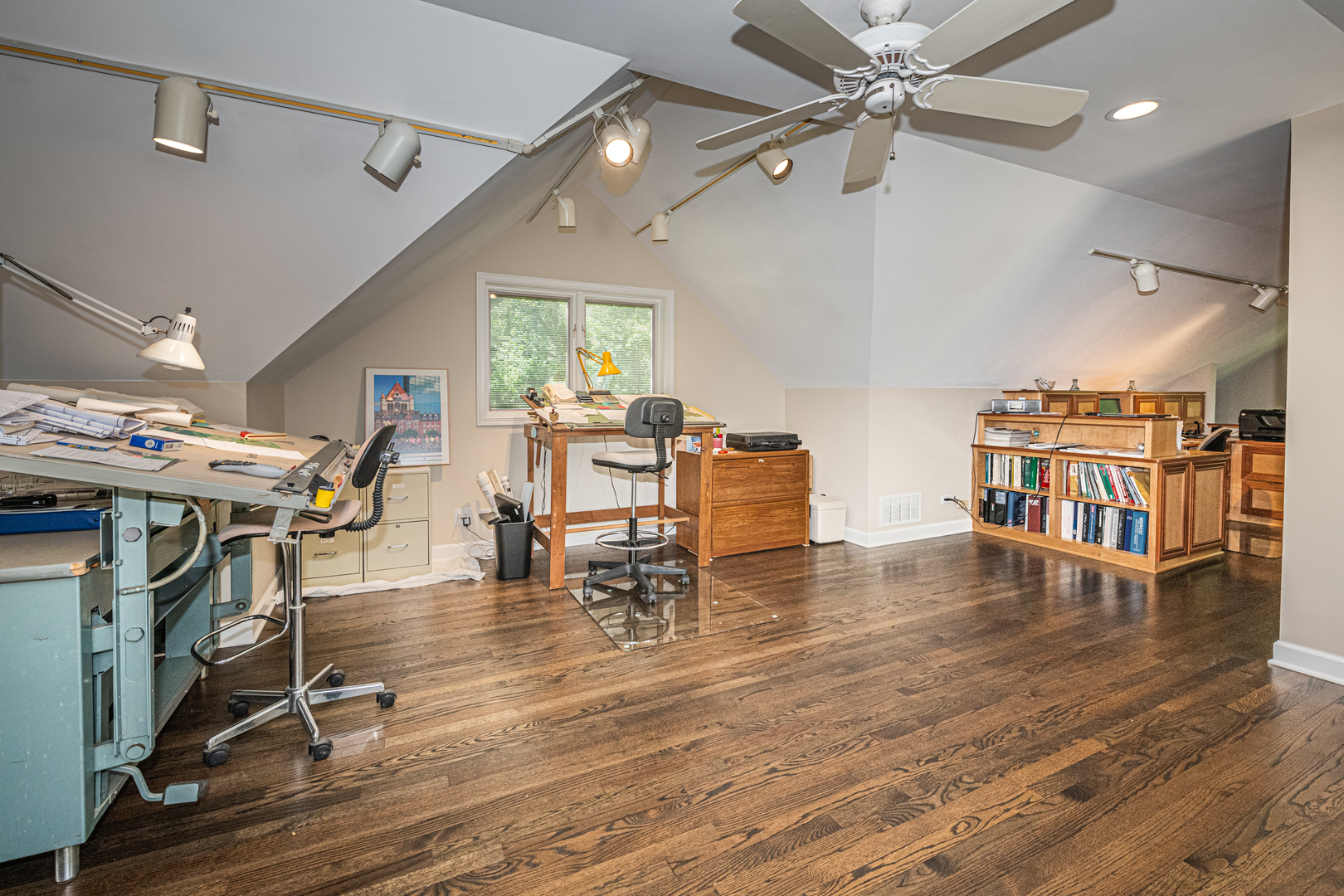 27149 West Cuba Road Barrington, IL 60010 - Photo 31 of 68 a view of a room with lots of wooden furniture