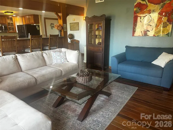 $1,900 | 300 Creekside Way, Unit B101, Burnsville, NC 28714