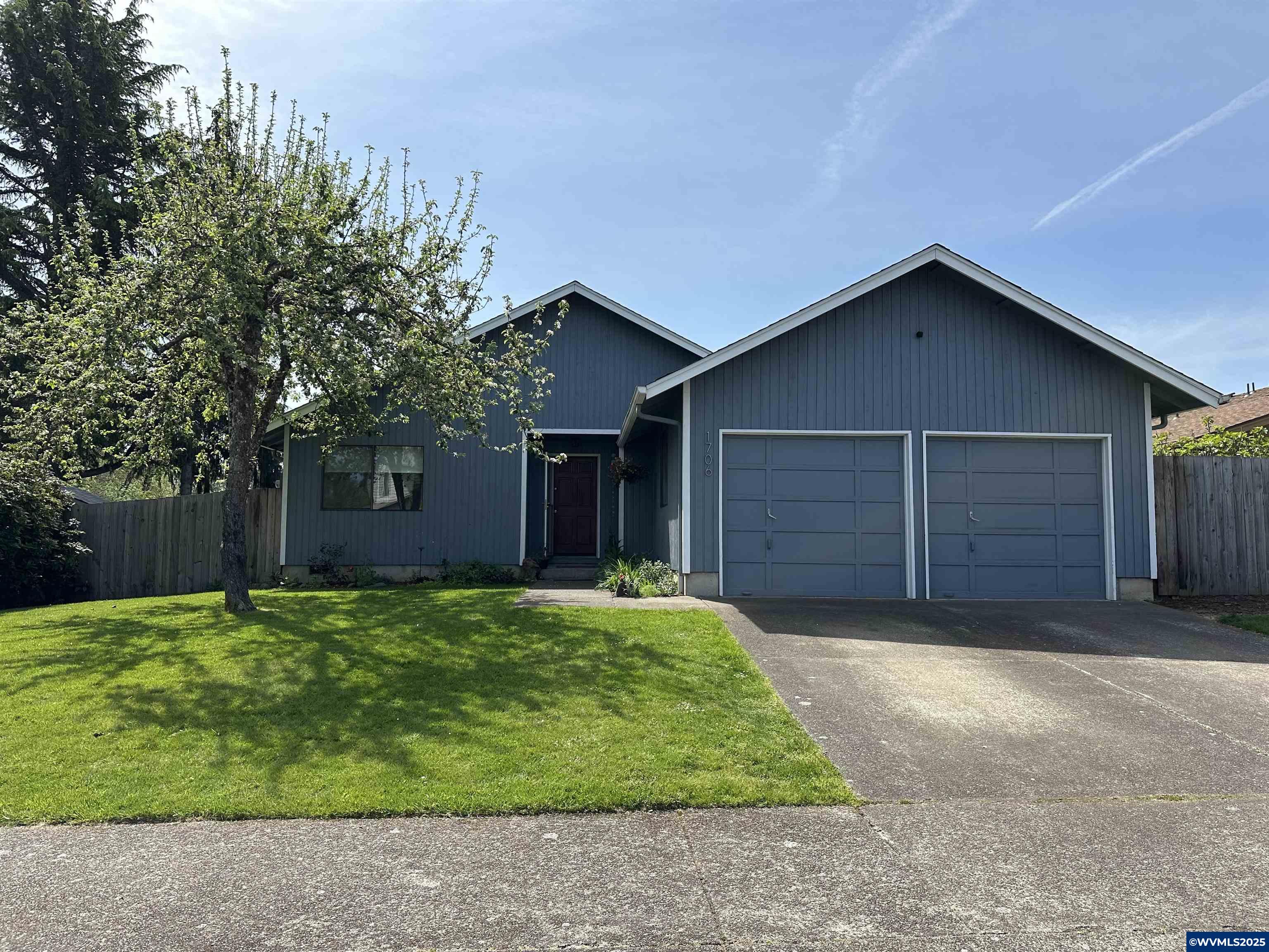 1706 Belmont Loop Southwest Albany, OR 97321 - Photo 1 of 45 Gallery Image 1