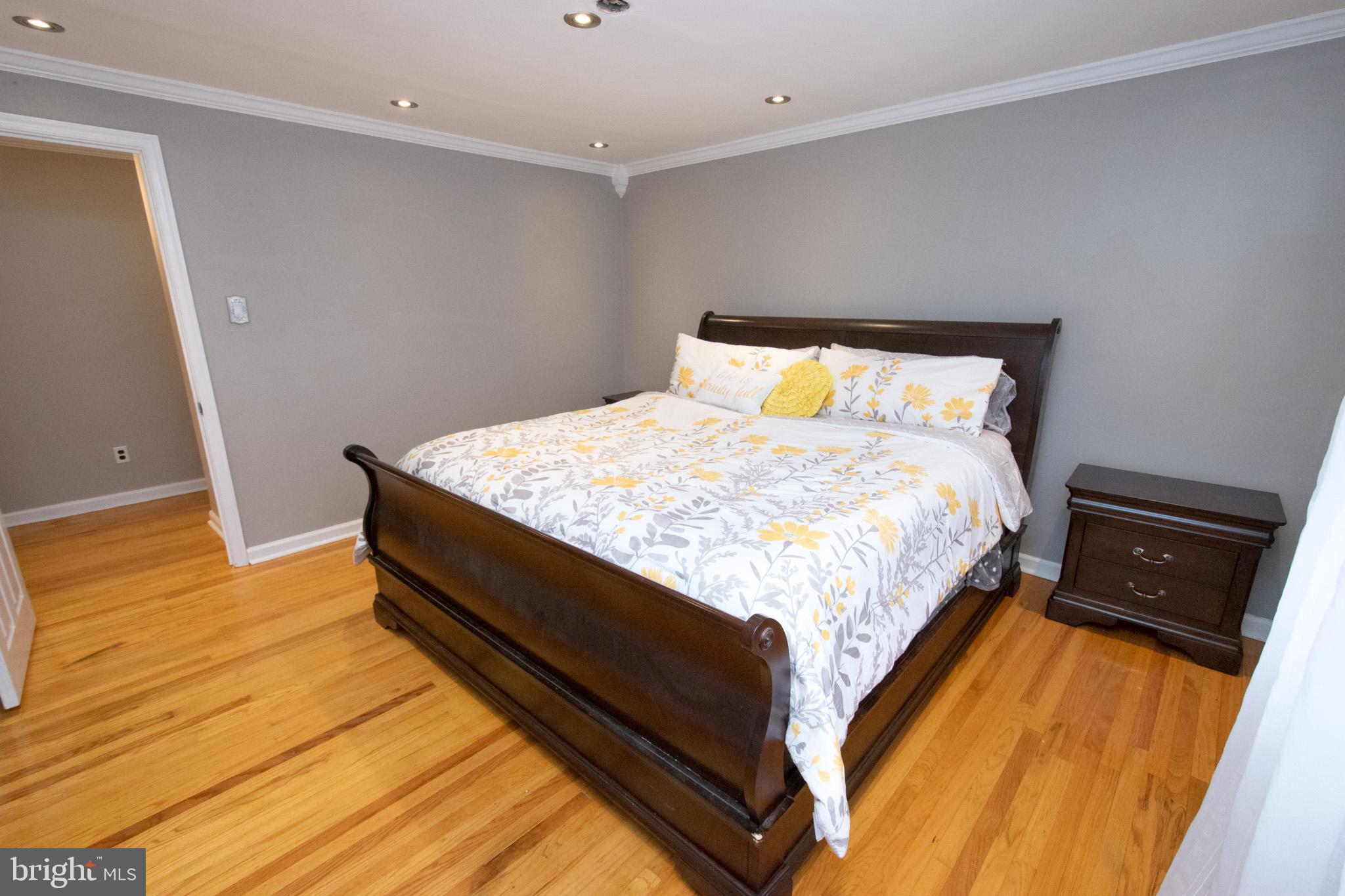 2056 Kent Road Folcroft, PA 19032 - Photo 20 of 33 Primary Bedroom pictured with King size bed