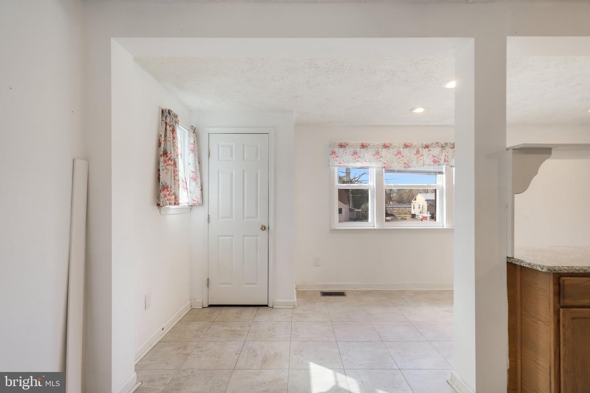 9104 Simpson Lane Clinton, MD 20735 - Photo 15 of 34 Gallery Image 15