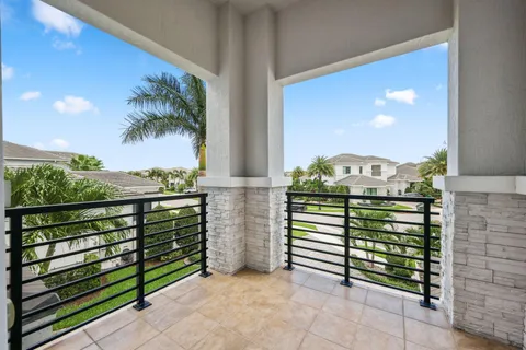 $3,695,000 | 2741 Northwest 70th Boulevard, Boca Raton, FL 33496
