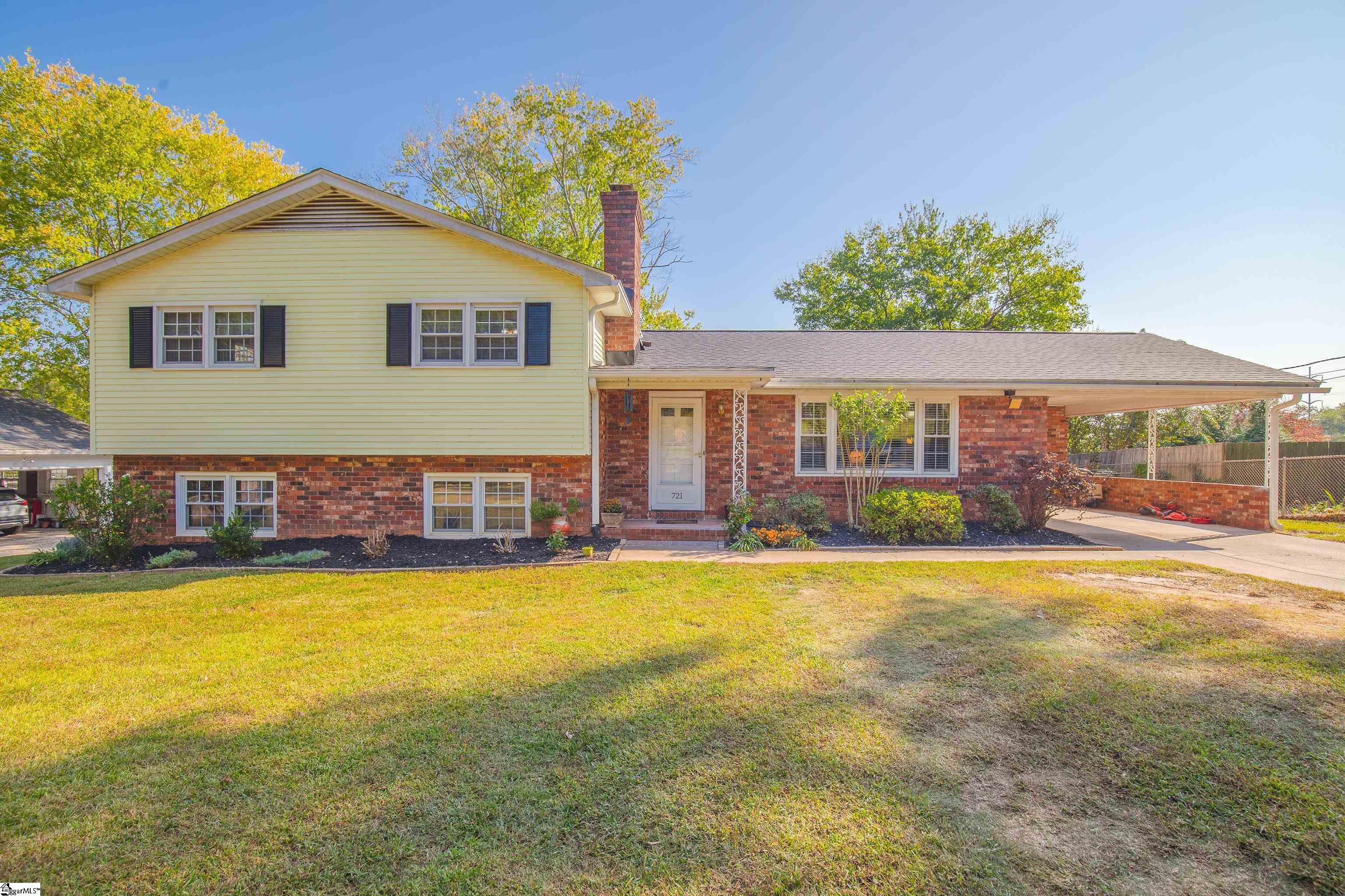 721 Richbourg Road Greenville, SC 29615 - Photo 1 of 36 Gallery Image 1