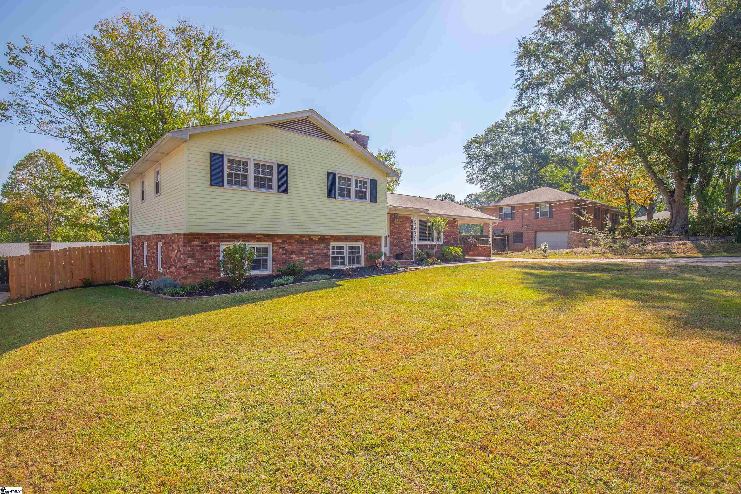 721 Richbourg Road Greenville, SC 29615 - Photo 2 of 36 Gallery Image 2