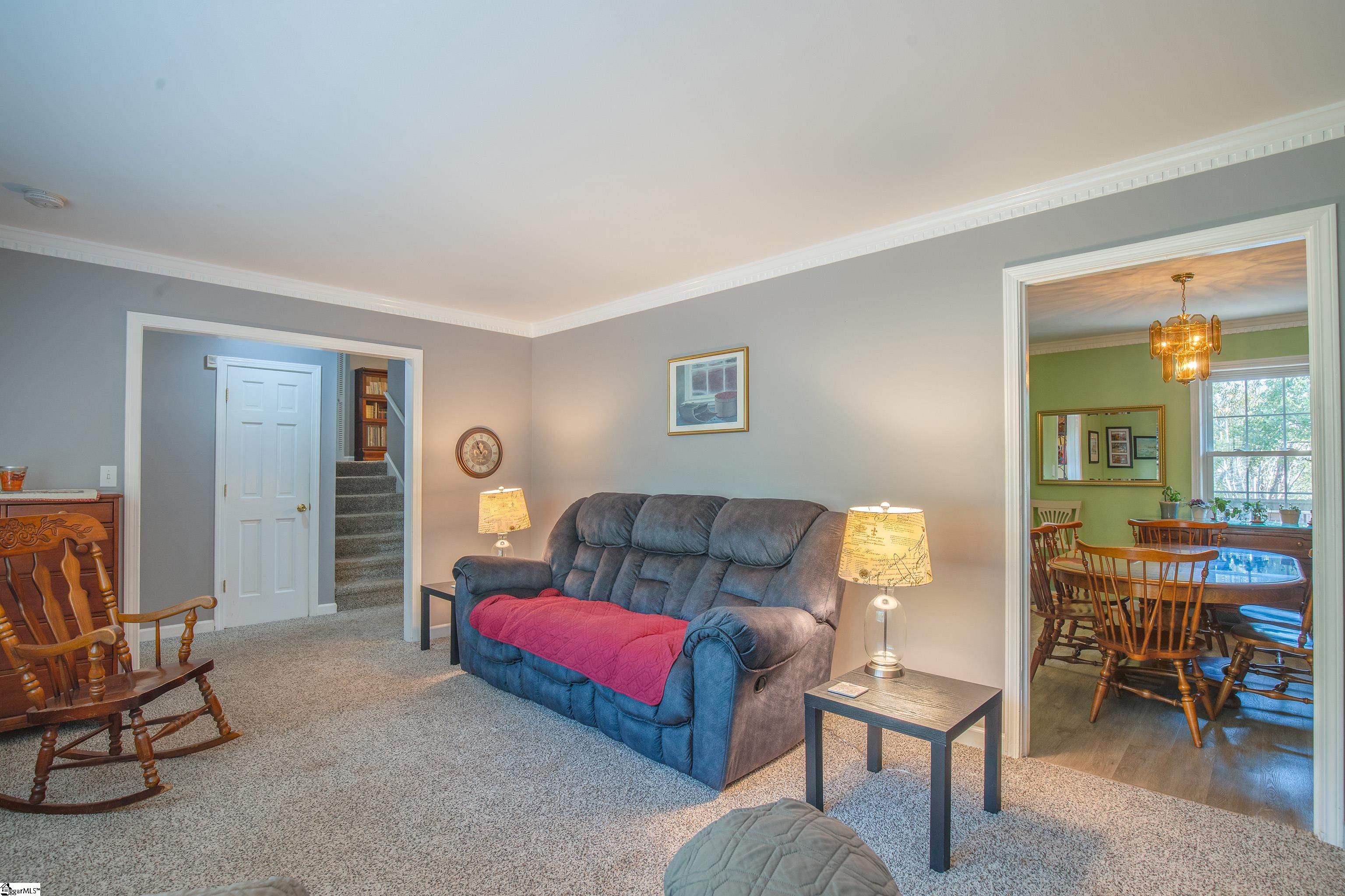 721 Richbourg Road Greenville, SC 29615 - Photo 8 of 36 Gallery Image 8