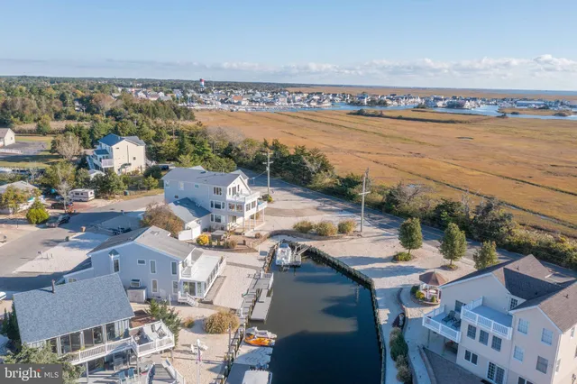 $665,000 | 5 Hunter Drive, Tuckerton, NJ 08087