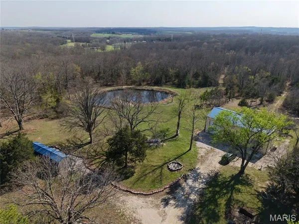 $400,000 | 19219 Highway 133, Dixon, MO 65459