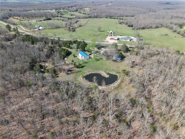 $400,000 | 19219 Highway 133, Dixon, MO 65459