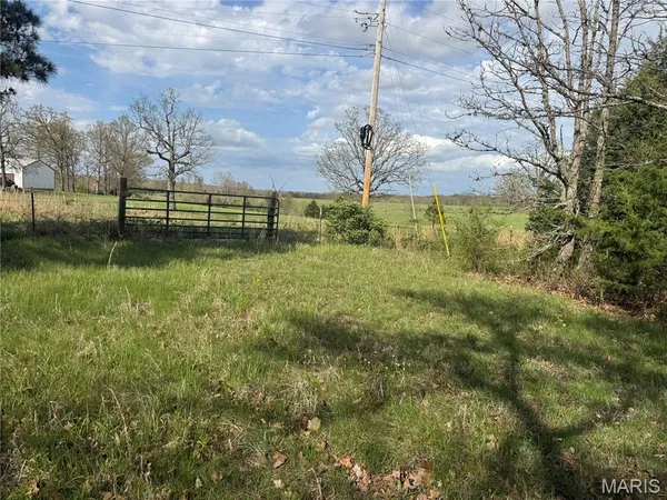 $400,000 | 19219 Highway 133, Dixon, MO 65459