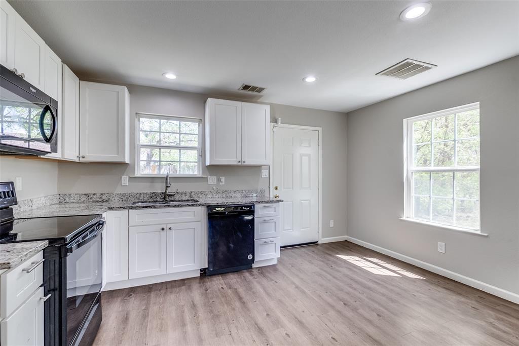 1306 Foley Street Dallas, TX 75223 - Photo 11 of 24