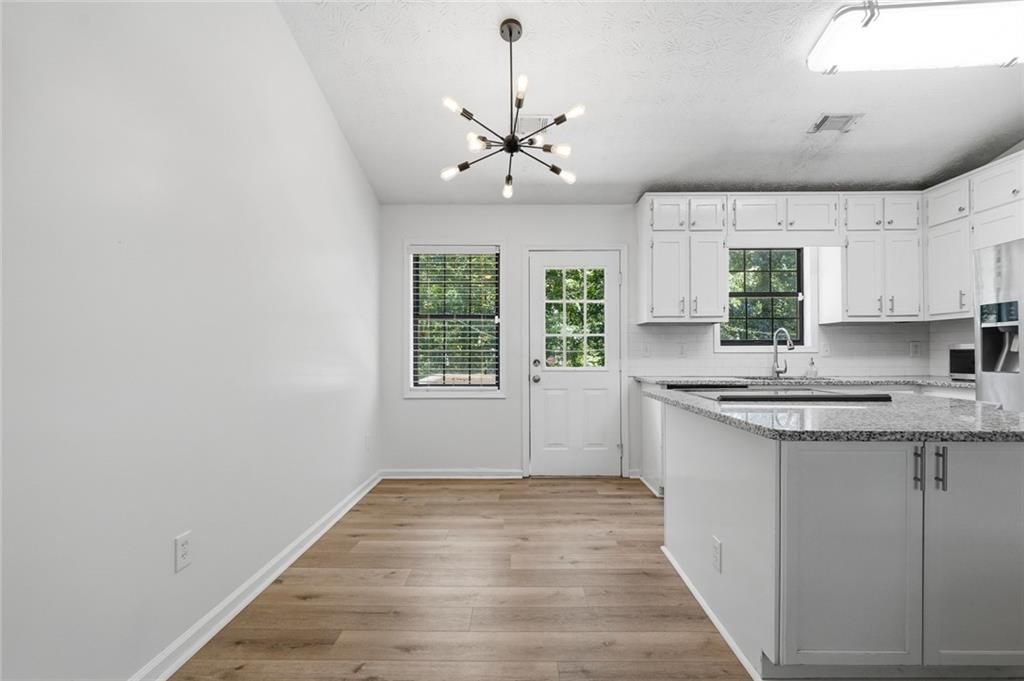4127 Warren Road Flowery Branch, GA 30542 - Photo 13 of 37